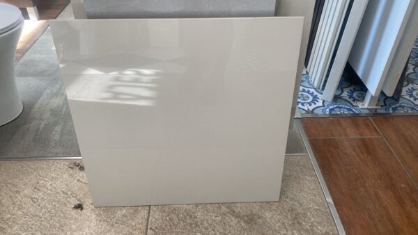PORCELLANATO BLANCO-CREMA PULIDO 60X60 - Image 3