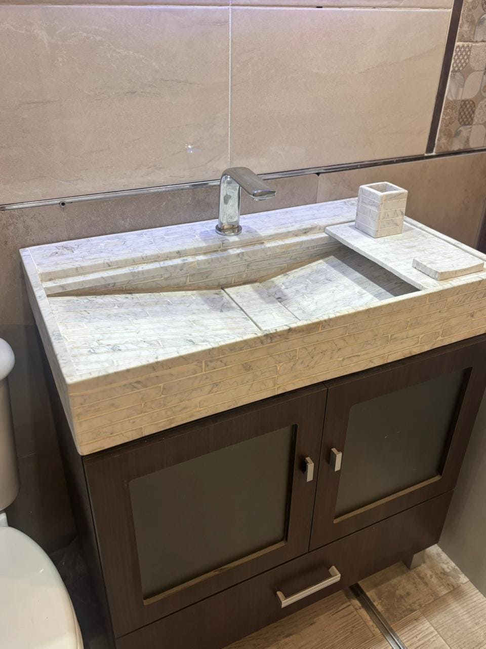 MUEBLE C/MESADA MARMOL CARRARA 80X45 ARTESANAL