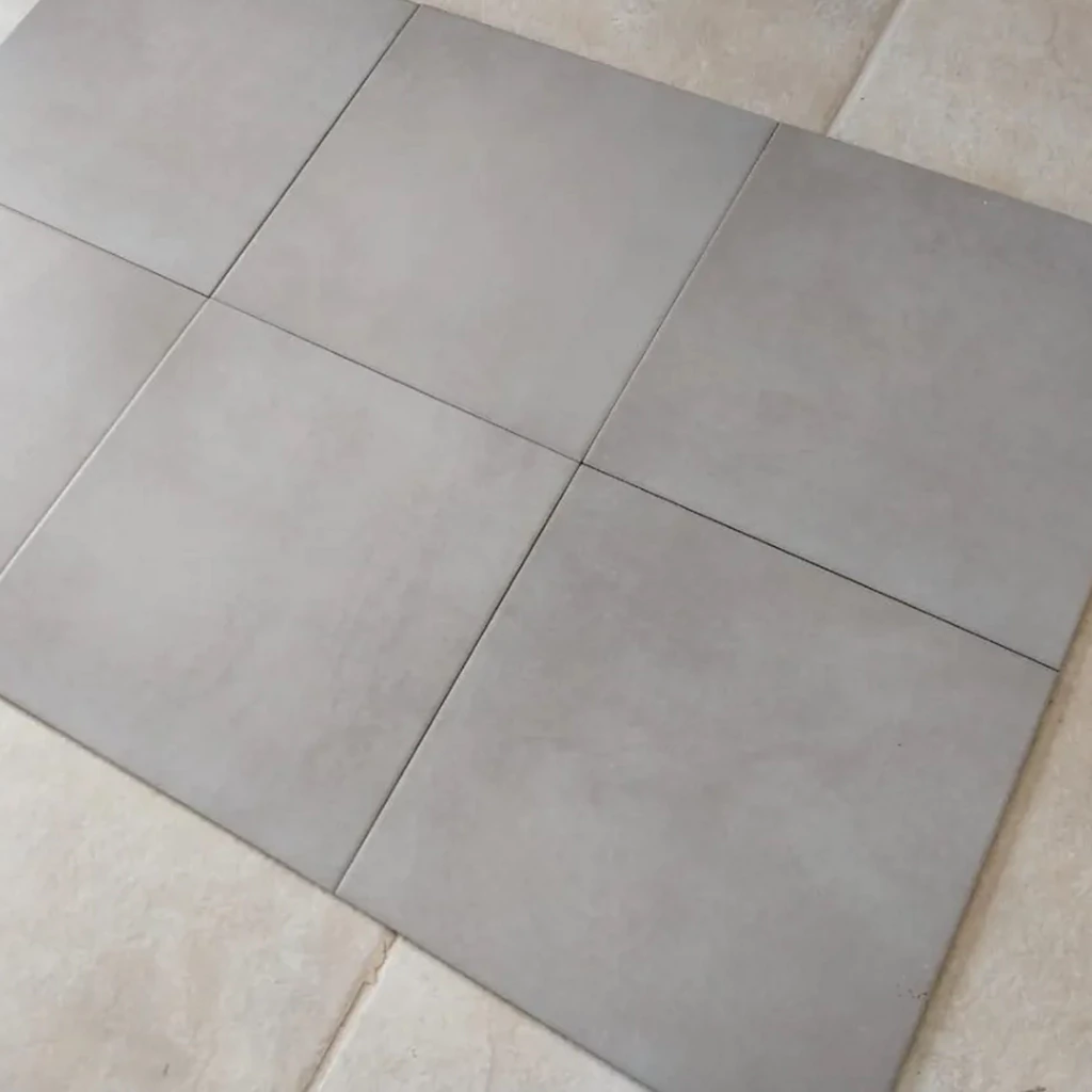 PORTLAND GRIS 45X45 ALTO TRANSITO