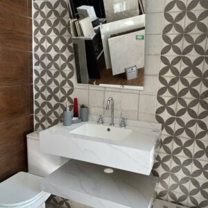 MESADA RACK 60CM Y 80CM CARRARA 80X48 C/ESTANTE