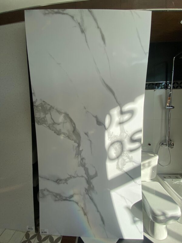 PLACAS PVC REVESTIR PAREDES BAÑO, COCINA, LIVING 1.22X2.44  MATE O SATINADA - Image 4